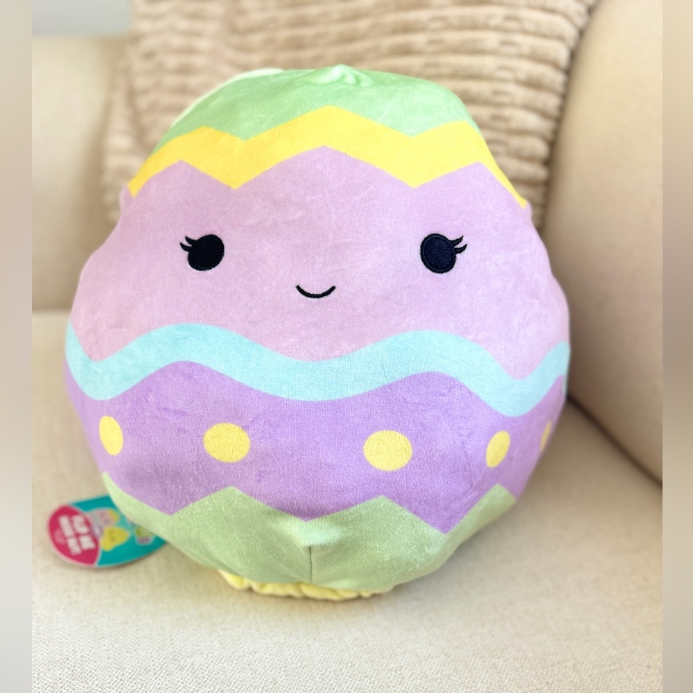 Edie & Aimee Yellow Chick / Easter Egg FlipAMallow 2022